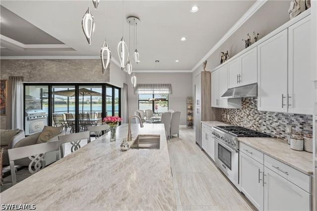 7478 Winding Cypress DR, Naples, FL 34114