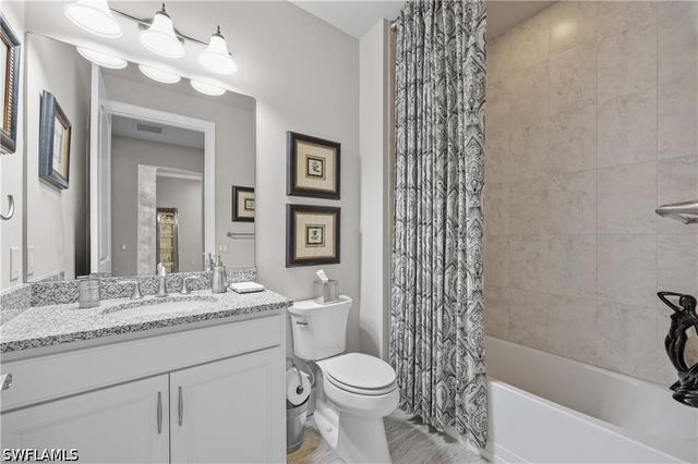 7478 Winding Cypress DR, Naples, FL 34114