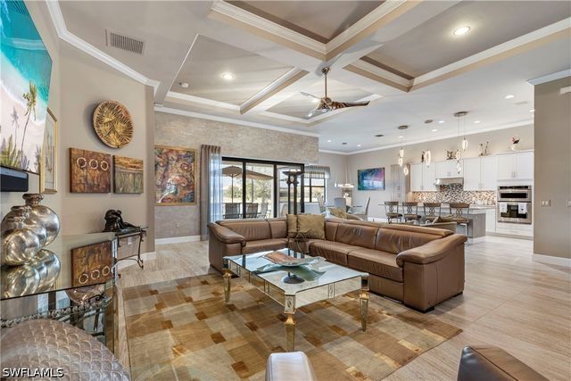 7478 Winding Cypress DR, Naples, FL 34114