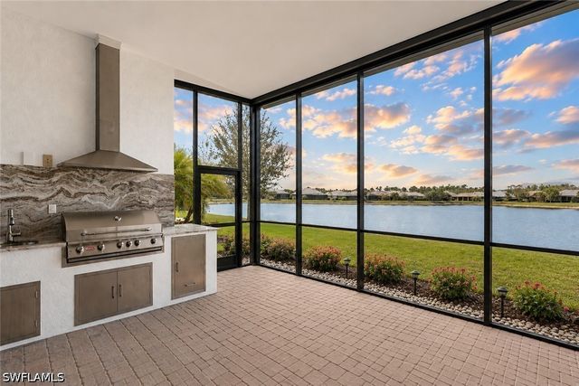 7478 Winding Cypress DR, Naples, FL 34114