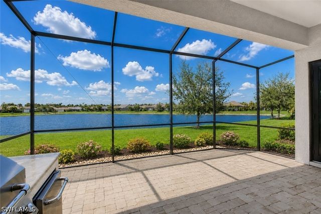 7478 Winding Cypress DR, Naples, FL 34114