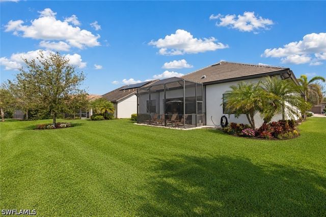 7478 Winding Cypress DR, Naples, FL 34114