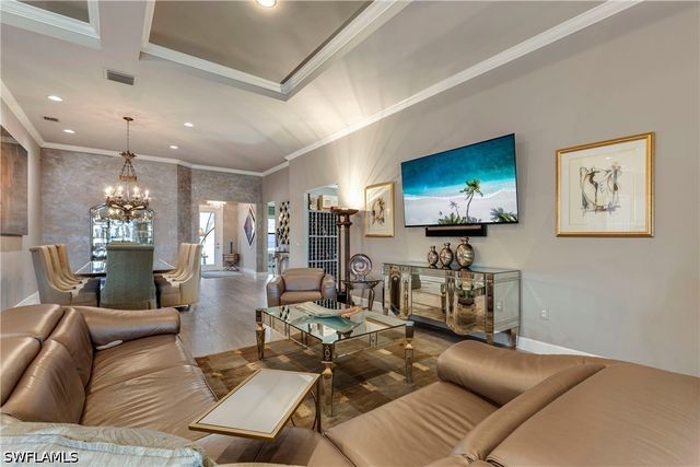 7478 Winding Cypress DR, Naples, FL 34114