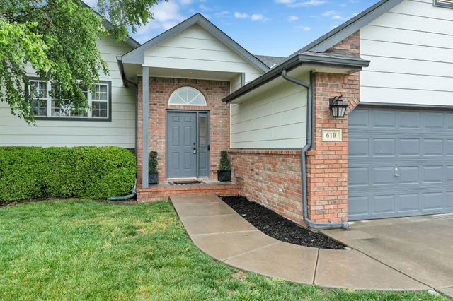 610 W Gatewood Ln, Andover, KS 67002