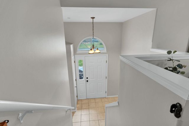 610 W Gatewood Ln, Andover, KS 67002