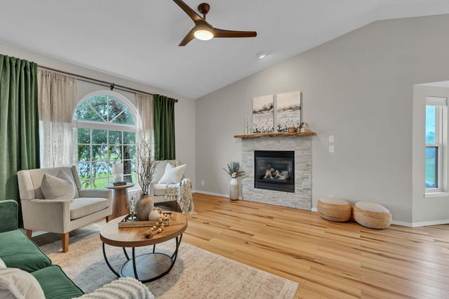 610 W Gatewood Ln, Andover, KS 67002