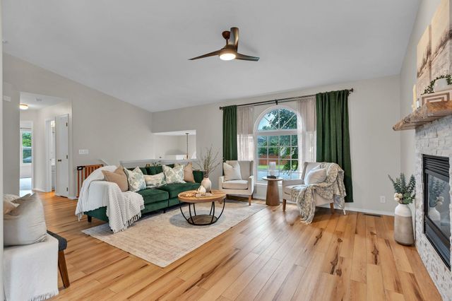 610 W Gatewood Ln, Andover, KS 67002