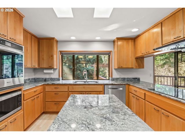 88152 KEOLA Ln, Springfield, OR 97478