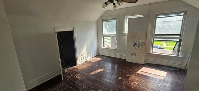 607 Logan Avenue, Waterloo, IA 50703