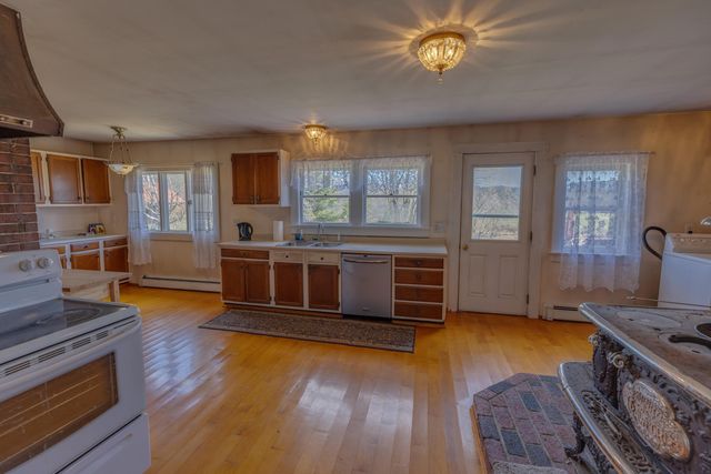 872 Tenney Mountain Highway, Plymouth, NH 03264