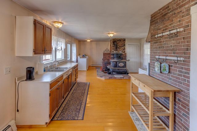 872 Tenney Mountain Highway, Plymouth, NH 03264