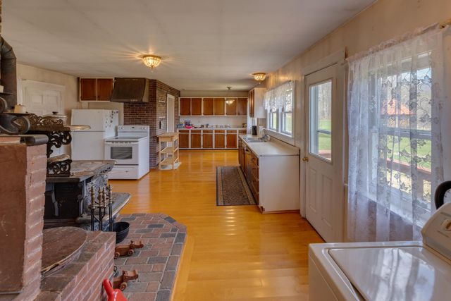 872 Tenney Mountain Highway, Plymouth, NH 03264