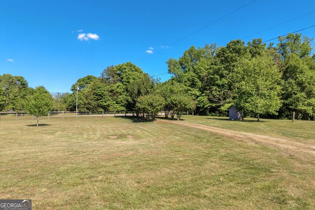 2405 Athens Hwy, Elberton, GA 30635