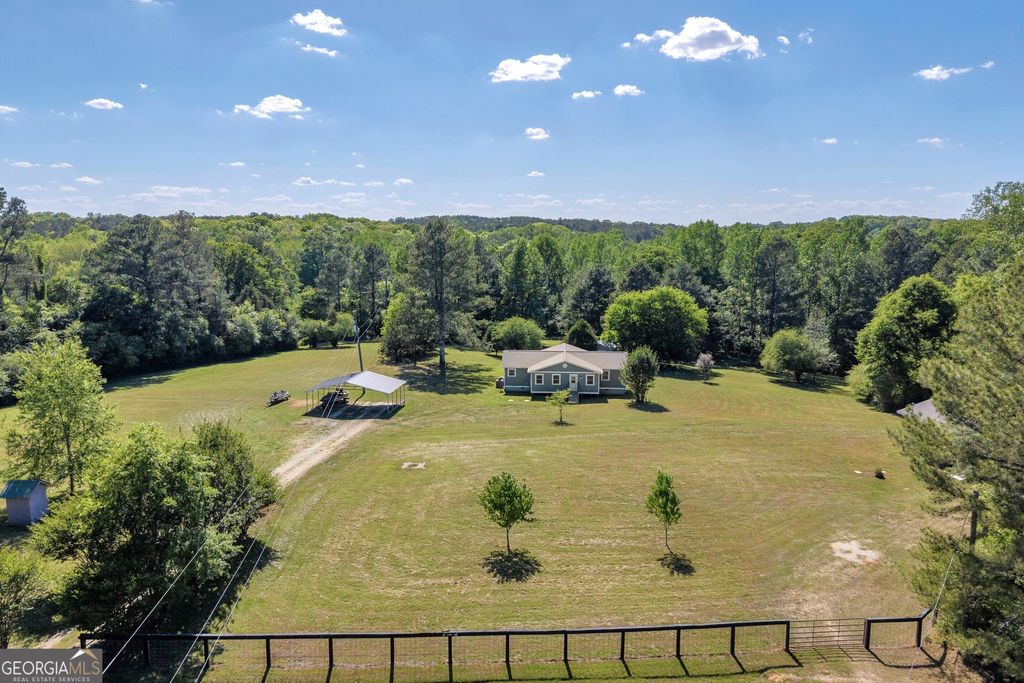 2405 Athens Hwy, Elberton, GA 30635