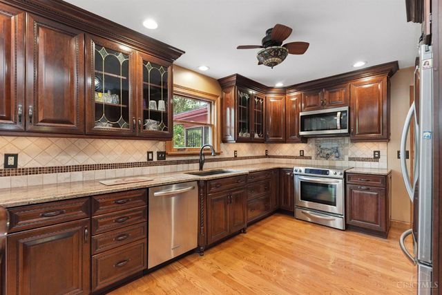 2214 Trappers Knoll Drive, Batavia Twp, OH 45103