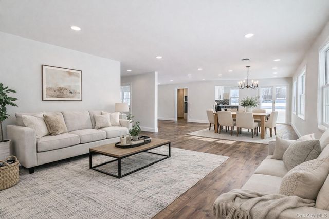 36 Brian Street, Holbrook, NY 11741