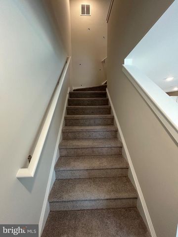 28 E BARNES WAY, Sicklerville, NJ 08081