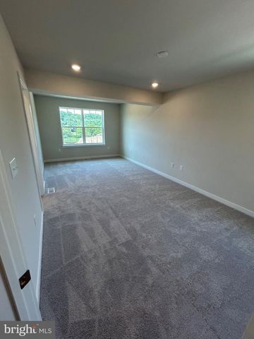 28 E BARNES WAY, Sicklerville, NJ 08081