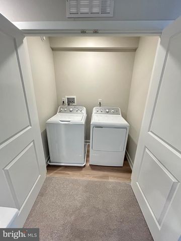 28 E BARNES WAY, Sicklerville, NJ 08081