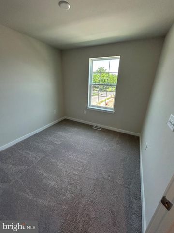 28 E BARNES WAY, Sicklerville, NJ 08081