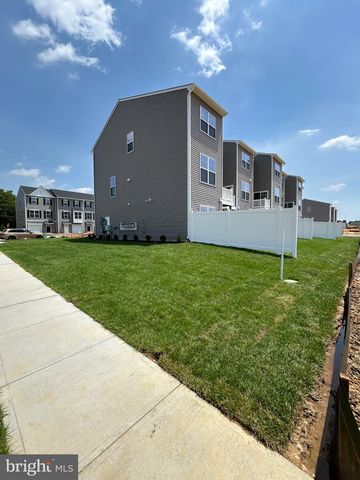 28 E BARNES WAY, Sicklerville, NJ 08081