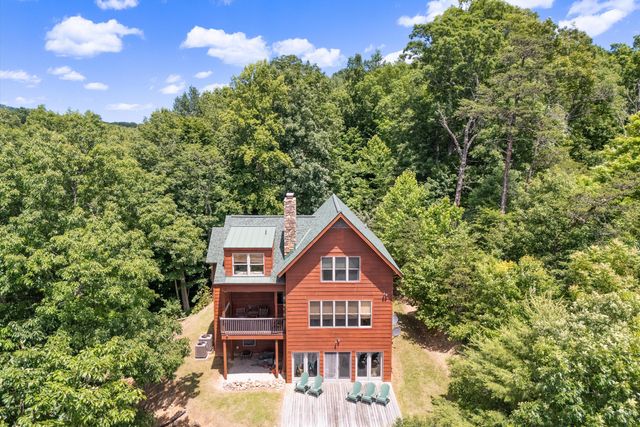 426 Ezra DR, Buchanan, VA 24066