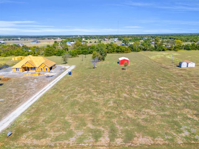 5726 Hillcrest Drive, Farmersville, TX 75442