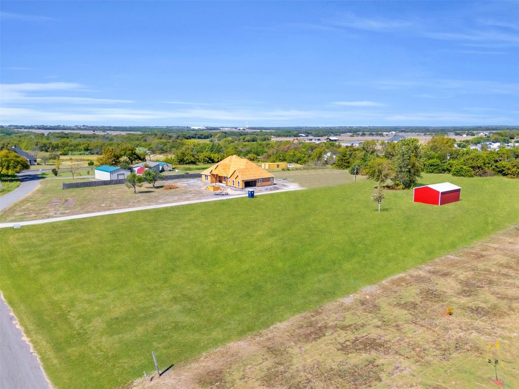5726 Hillcrest Drive, Farmersville, TX 75442