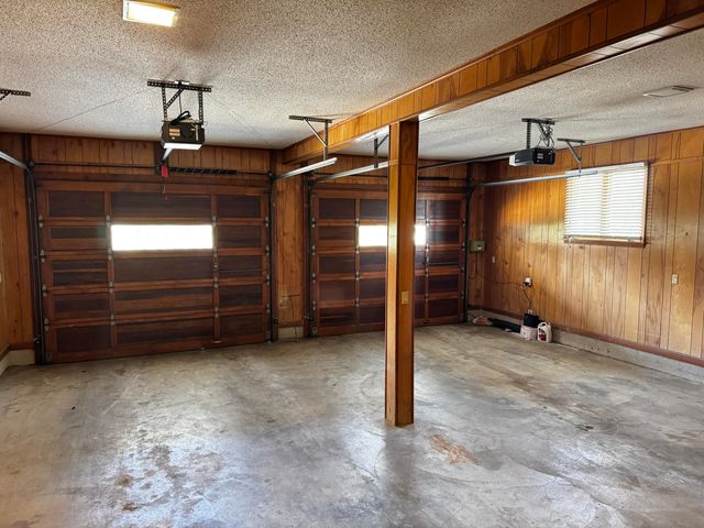 1050 Nichols Drive, West Plains, MO 65775