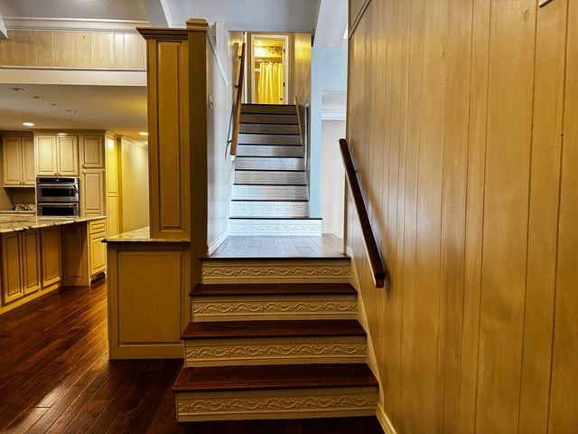 1050 Nichols Drive, West Plains, MO 65775