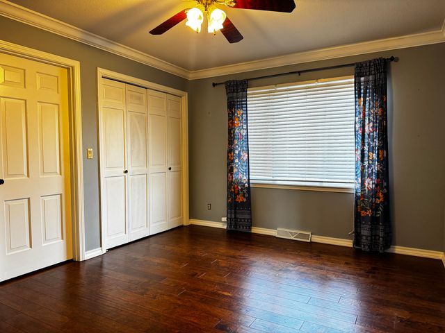 1050 Nichols Drive, West Plains, MO 65775