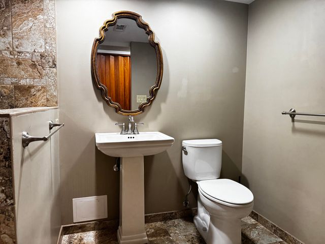 1050 Nichols Drive, West Plains, MO 65775