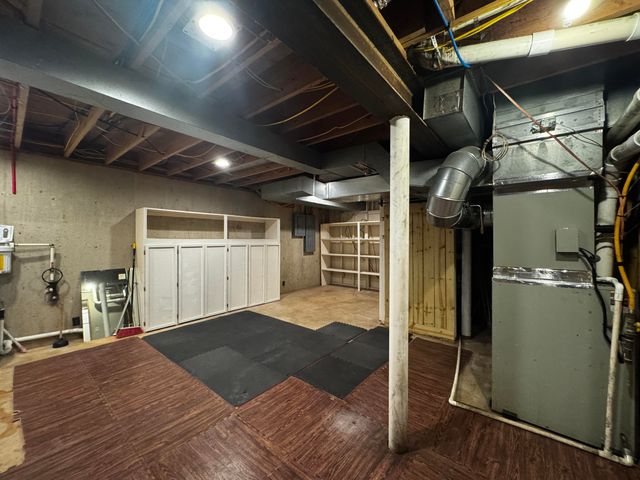 1050 Nichols Drive, West Plains, MO 65775