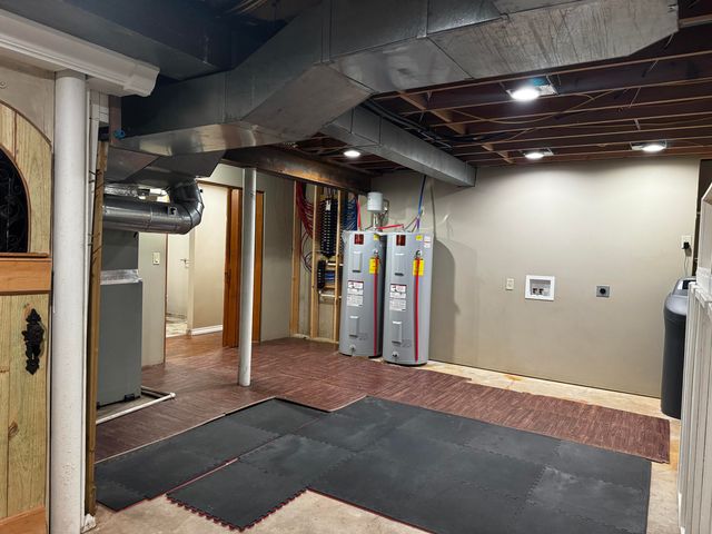 1050 Nichols Drive, West Plains, MO 65775