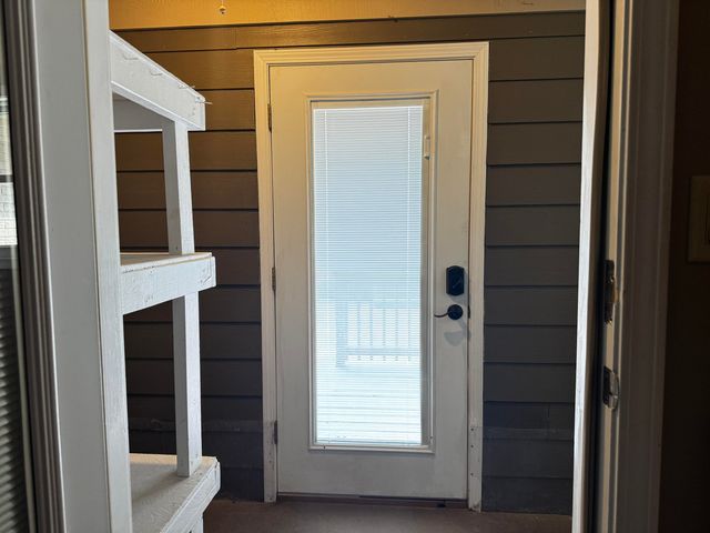 1050 Nichols Drive, West Plains, MO 65775