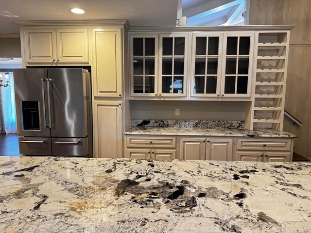 1050 Nichols Drive, West Plains, MO 65775