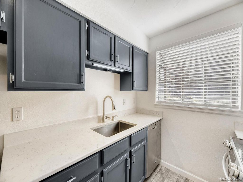 12364 W Nevada Pl 106, Lakewood, CO 80228