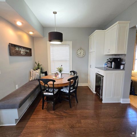 304 N Vine Street, Abilene, KS 67410