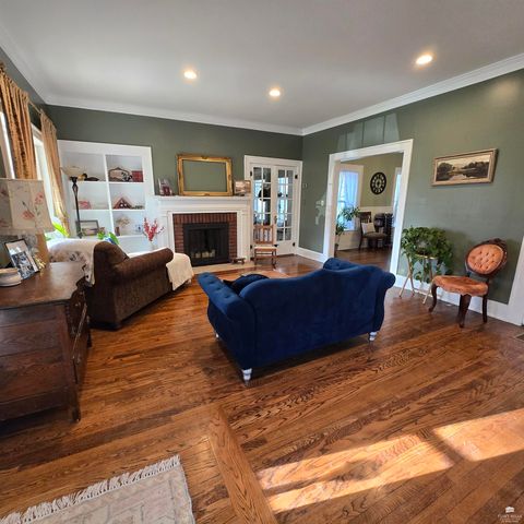 304 N Vine Street, Abilene, KS 67410