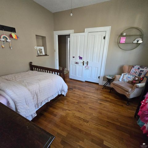 304 N Vine Street, Abilene, KS 67410