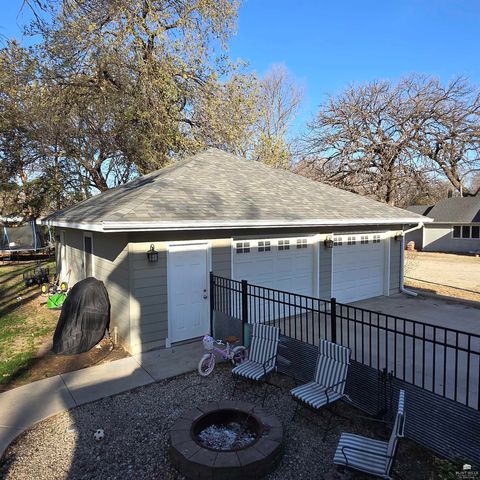 304 N Vine Street, Abilene, KS 67410