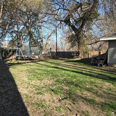 304 N Vine Street, Abilene, KS 67410
