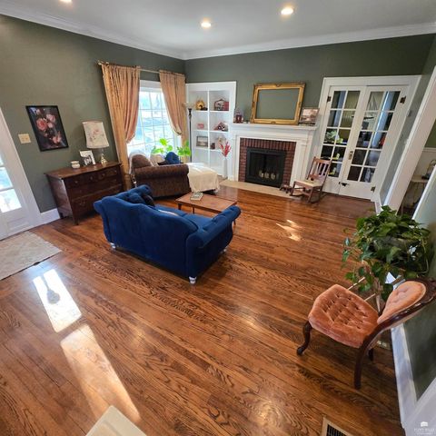 304 N Vine Street, Abilene, KS 67410