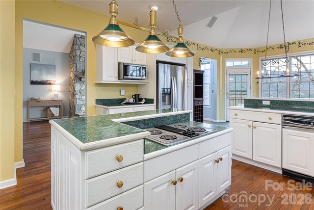 65 Timber Park Drive, Black Mountain, NC 28711