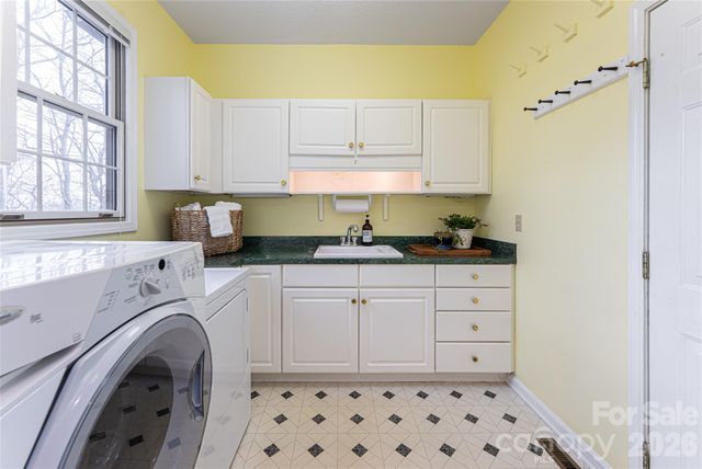 65 Timber Park Drive, Black Mountain, NC 28711