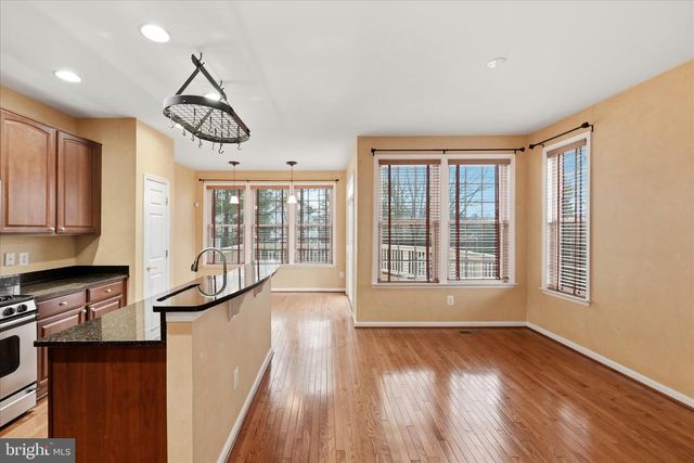 9632 POTTERS HILL CIR, Lorton, VA 22079