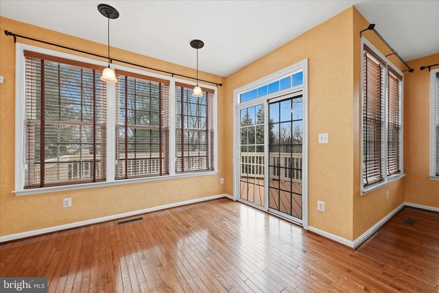 9632 POTTERS HILL CIR, Lorton, VA 22079