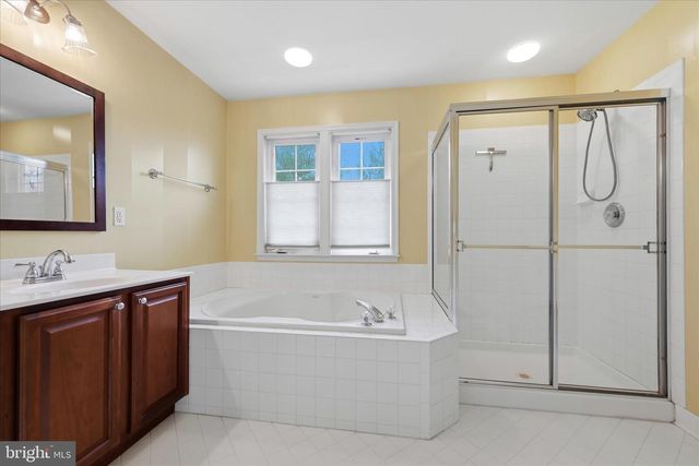 9632 POTTERS HILL CIR, Lorton, VA 22079