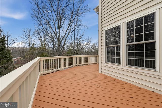 9632 POTTERS HILL CIR, Lorton, VA 22079