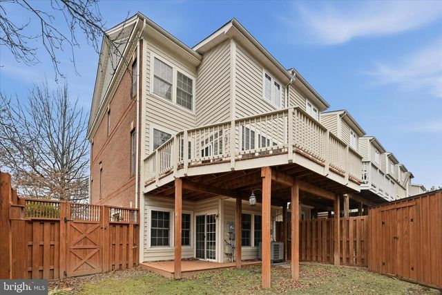 9632 POTTERS HILL CIR, Lorton, VA 22079